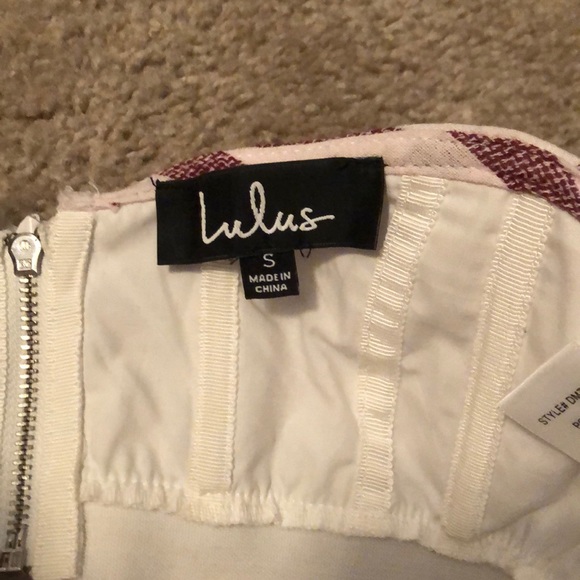 Lulu’s Striped, off shoulder, top. Size small. - Picture 5 of 7